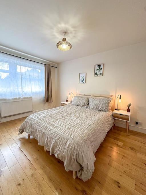 Apartamento Bright & Spacious Split Level Flat In Kennington