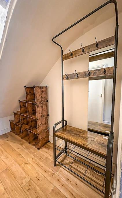 Bright & Spacious Split Level Flat In Kennington Londres